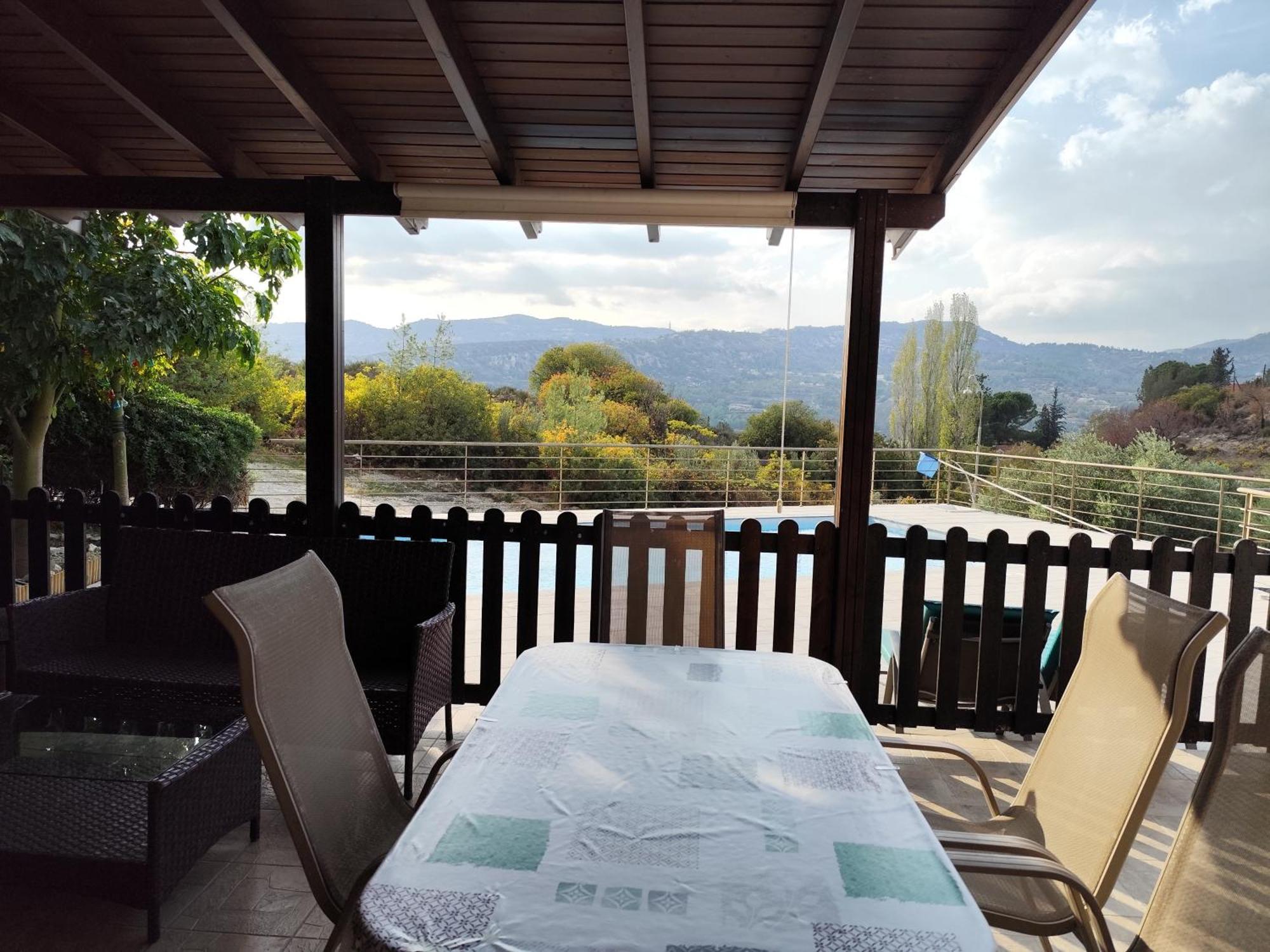 Roses Villa Trimiklini Luaran gambar