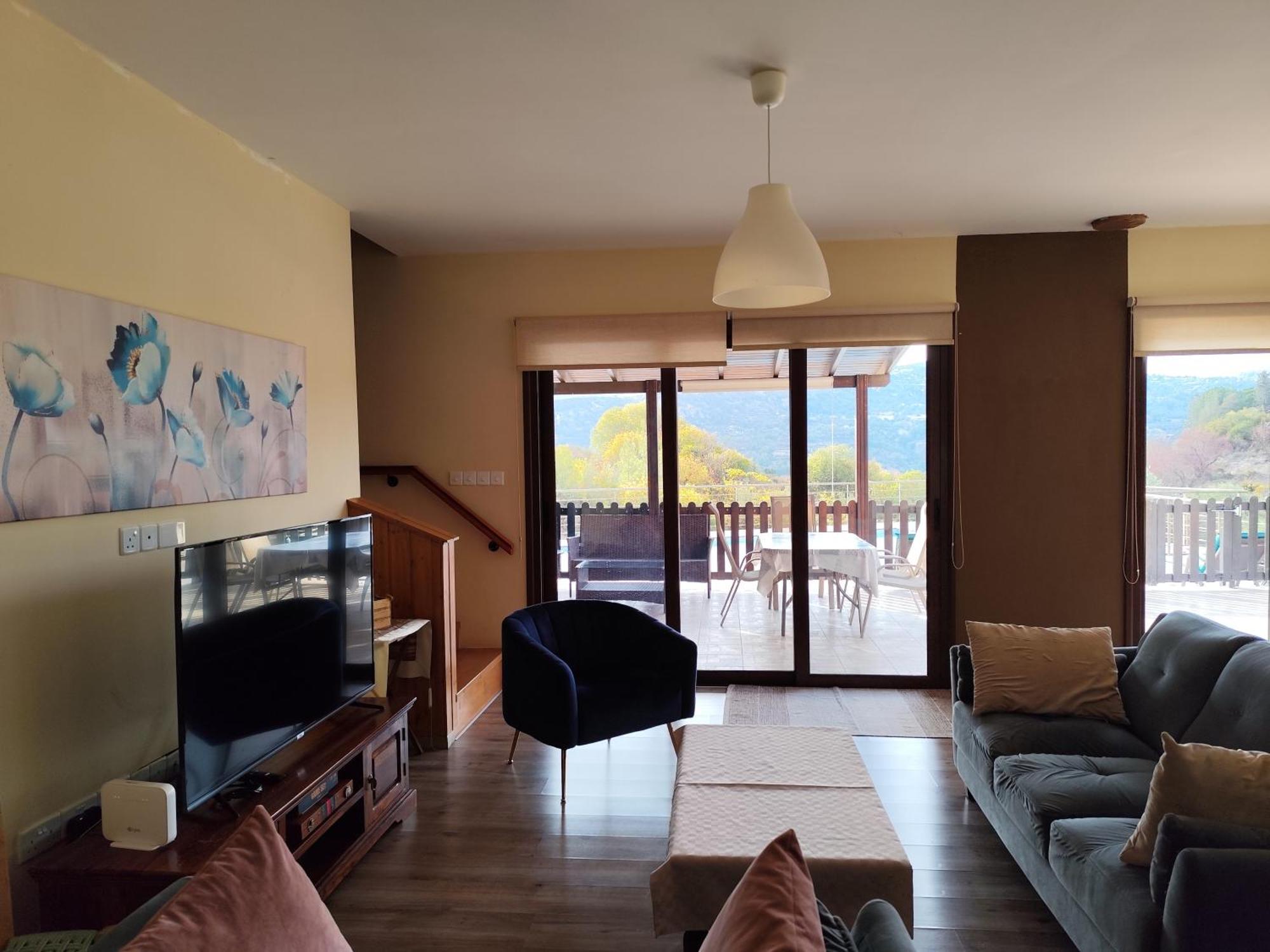 Roses Villa Trimiklini Luaran gambar