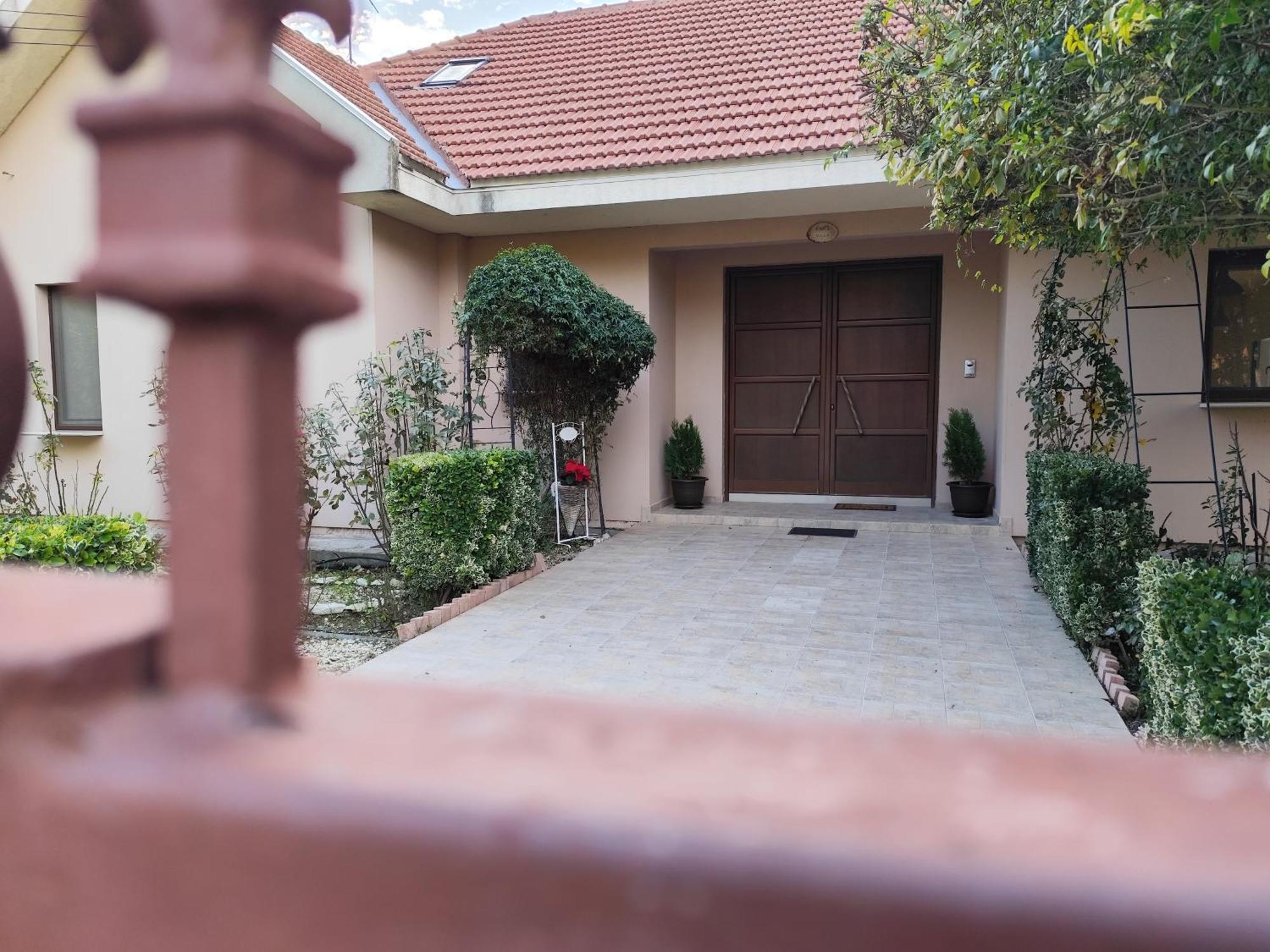 Roses Villa Trimiklini Luaran gambar